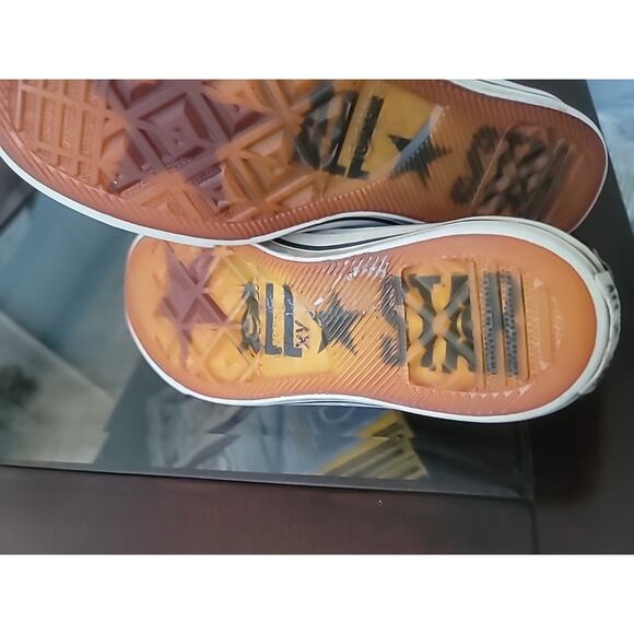 Converse X John Varvatos Low Top Sz 6 Women 8 Gray Slip on Leather Cap All Star - Picture 6 of 11